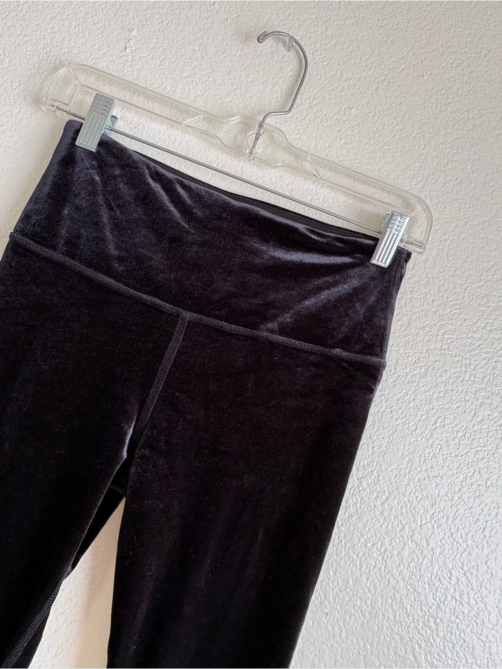ALO Yoga Black Leggings or Sportswear with suede - Picture 2 of 5